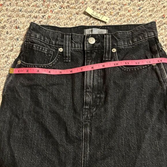NWT Madewell Rigid Denim Straight Mini Skirt in Hideaway Wash- Size 24 - Picture 11 of 11